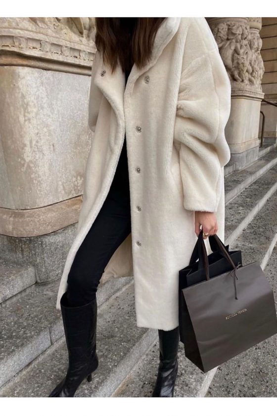 White And Beige Coat Outfits That Make You Look Instantly Polished ...