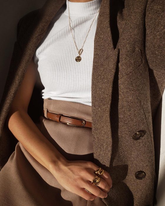 Shades Of Deep Brown And Chic Nonchalance - Outfitting Ideas