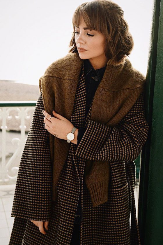 Shades Of Deep Brown And Chic Nonchalance - Outfitting Ideas